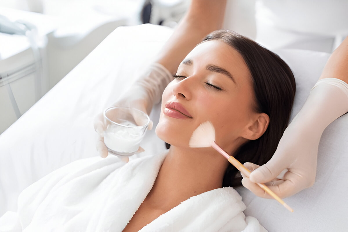 Patient getting chemical peel at Elyisan Medspa & Rejuvenation Center